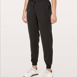 Lululemon On the Fly Woven Joggers - Black (8)
